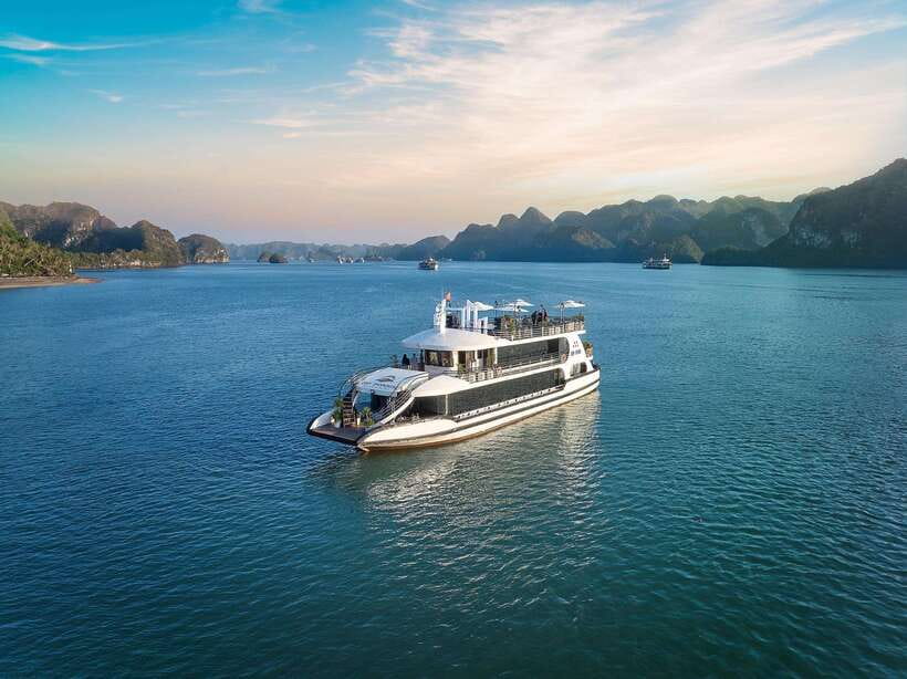 Halong Bay: Luxury Day Cruise with Buffet, Kayak, Swim - Why this $42 Halong Bay day cruise is appealing