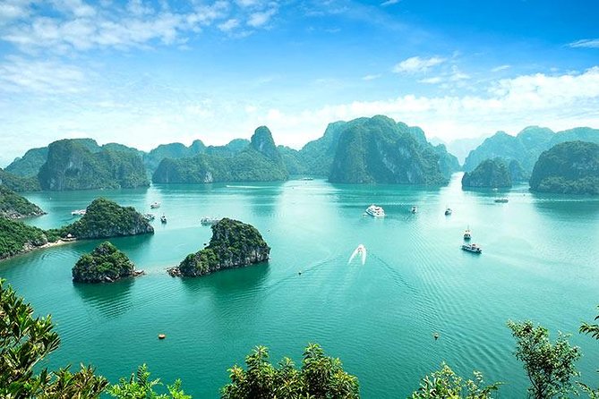 Halong Bay luxury day tour to Sung Sot Cave - Why this day cruise works for a short Hanoi stay