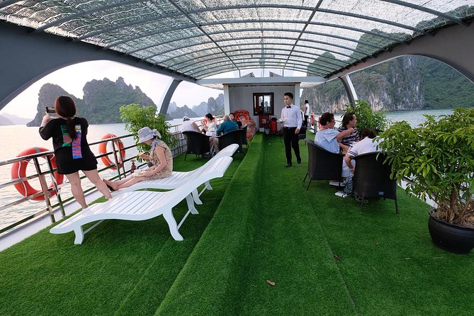 Halong Bay luxury day tour to Sung Sot Cave - Luon Cave by kayak or bamboo boat