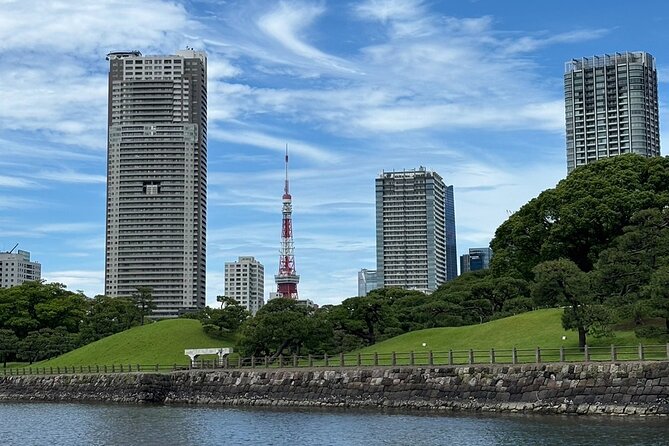 Haneda Airport Private Transfer – Luxury Car & Meet & Greet - Why the $86.31 group price can make sense