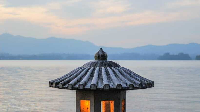 Hangzhou:Luxury West Lake Cruise+Santan Yinyue Island Ticket - What the 3.5 score means for your expectations
