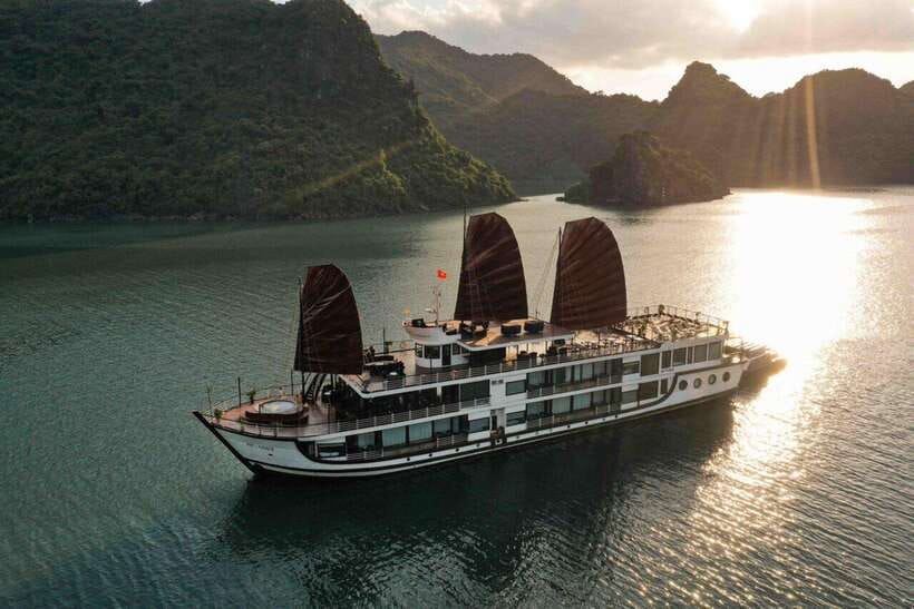 Hanoi: 2D1N Ha Long Bay, Lan Ha Bay by Amanda Luxury Cruise - Sunset, cooking, and dinner on deck