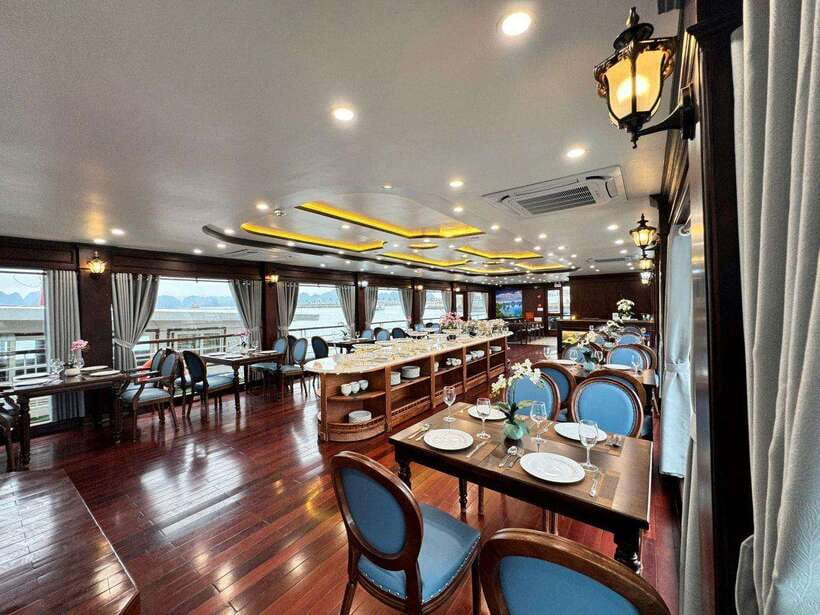 Hanoi: Ha Long Bay Day Trip - Luxury Cruise & Buffet Lunch - The pearl stop and arrival at Tuan Chau Port