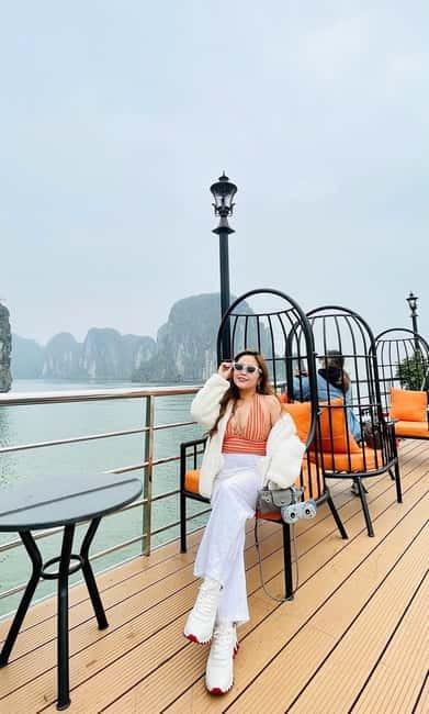 Hanoi: Ha Long Bay Full Day Trip - Amethyst Luxury Cruise - Titop Island for the classic Ha Long Bay view