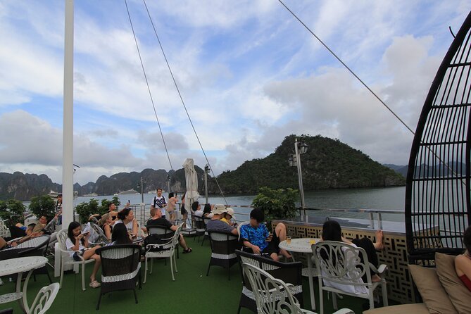 Hanoi - Ha Long Luxury Day Cruise with Kayak & Cave Adventure - Lunch with seafood and Vietnamese dishes