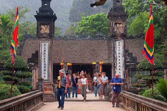 Hanoi - Hoa Lu - Tam Coc - Mua Cave - 1 Day / By Luxury Limousine & Small Group - Buffet Lunch and a Midday Reset