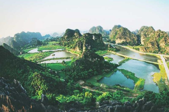 Hanoi - Hoa Lu - Tam Coc - Mua Cave - 1 Day Tour. By Luxury Limousine From Hanoi - Mua Cave and the climb to the viewpoint