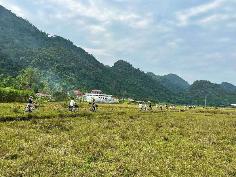 Hanoi: Lan Ha Bay -Cat Ba Island 1 or 2-Day on Luxury Cruise - Cat Ba Island and Trung Trang Grotto