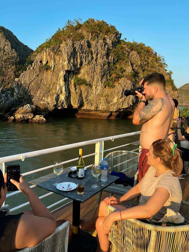 Hanoi: Lan Ha Bay -Cat Ba Island 1 or 2-Day on Luxury Cruise - Cabins, meals, and what luxury means here