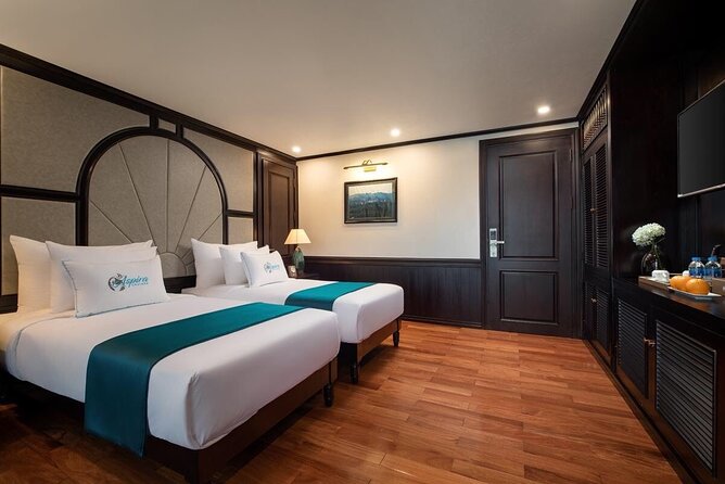Hanoi: Luxury 3-Day Ninh Binh Trip and Halong 5-Star Cruises - Guides, service, and the human side of the trip