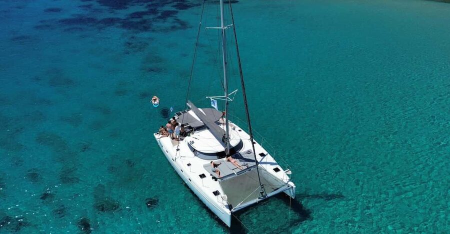 Heraklion: Dia Island Luxury Catamaran Cruise with Meal - A Mediterranean lunch served at anchor