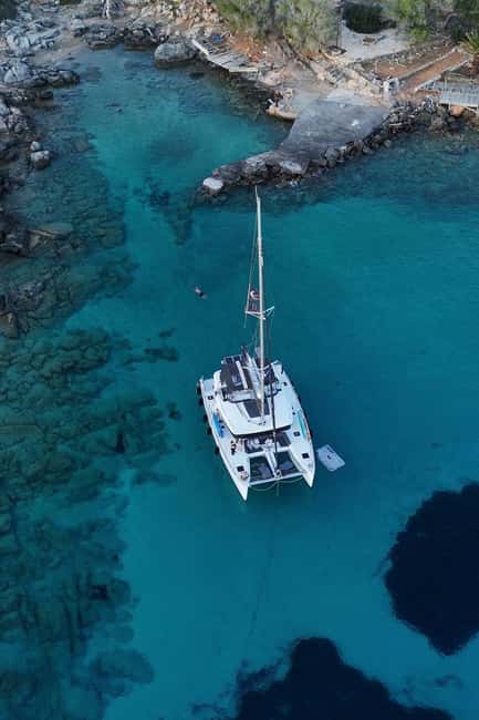 Heraklion Luxury Sailing Catamaran Dia Island | Gourmet Menu - Sailing Past Koules Fortress