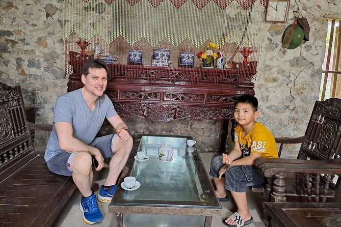 Hidden Ninh Binh Luxury Full Day Group Tour (Tam Coc - Hoa Lu) - Lunch, tea, and the comfort of an organized day