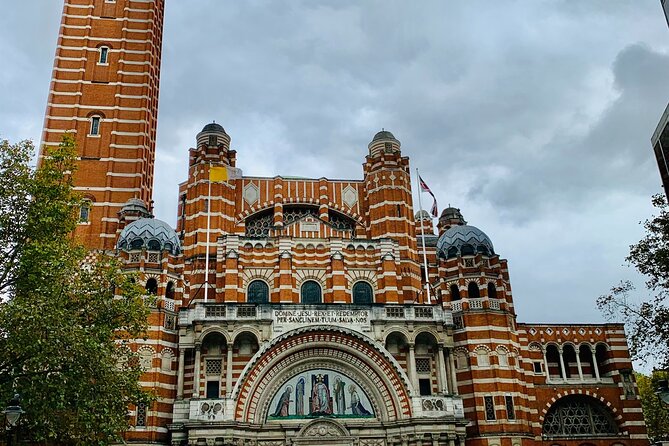 Historical City of London Private Sightseeing Day Tour - The guide can make or break the day