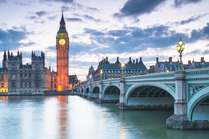 Historical City of London Private Sightseeing Day Tour - Tower Bridge and the Tower of London set the tone