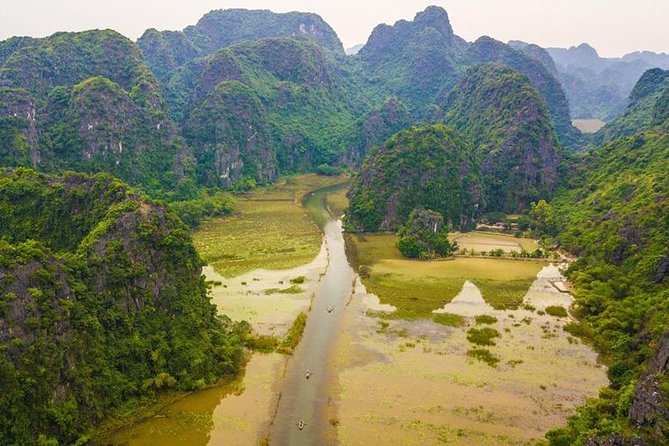 Hoa Lu - Tam Coc Luxury Small group 1D: Limousine bus, biking, boat trip, Lunch - Why this Hanoi to Ninh Binh day trip works