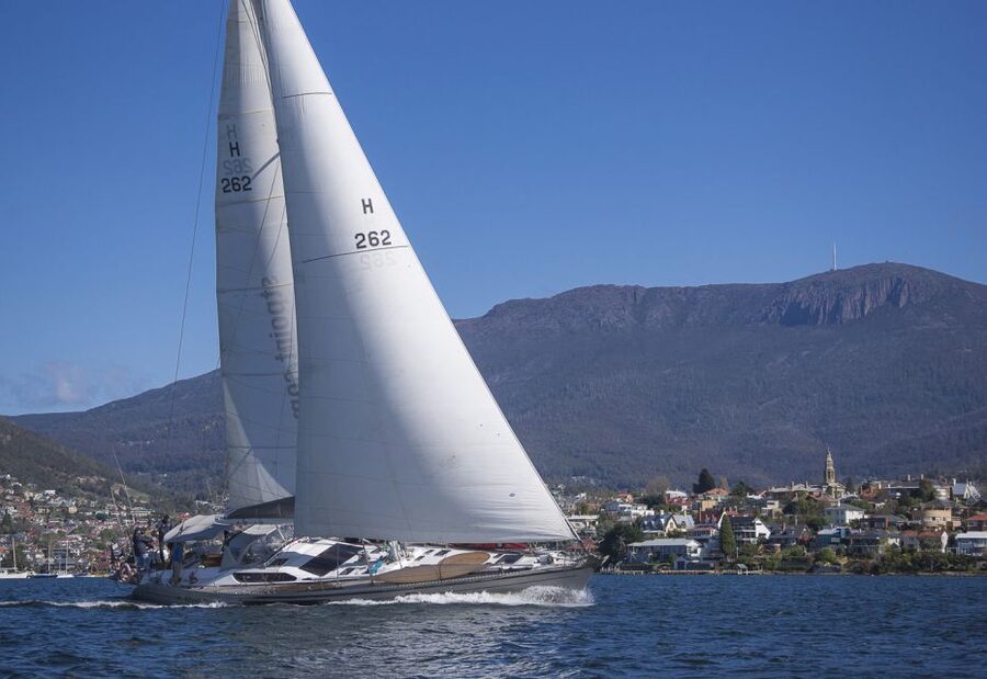 Hobart: Luxury Yacht Scenic Sailing Tour with Snacks - Returning across the Sydney to Hobart finish line