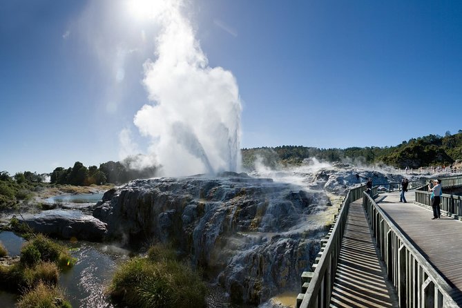 Hobbiton & Waitomo Caves Exclusive Luxury Day Tour From Auckland - A long day that earns its place on an Auckland itinerary