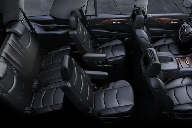 Honolulu Airport & Waikiki Hotels Private Transfer by Luxury SUV(up to 5 people) - From baggage claim to Waikiki in 30 to 45 minutes