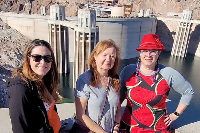 Hoover Dam Tour by Luxury SUV - Guides, commentary, and the shared-tour question