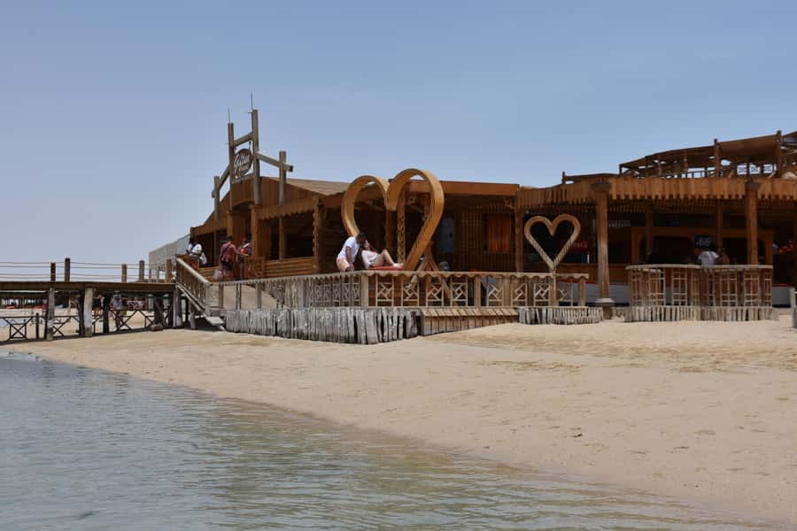 Hurghada: Luxury Giftun island w/snorkeling/lunch & Massage - Who should book this Giftun Island trip?