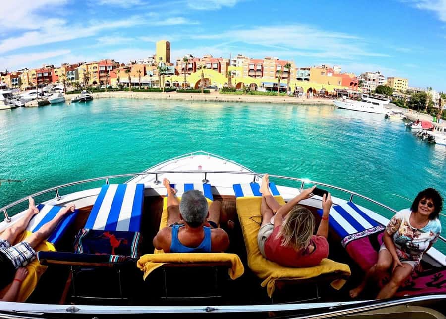 Hurghada: Luxury Orange Bay Cruise with Lunch and Pickup - Optional water sports and time between stops