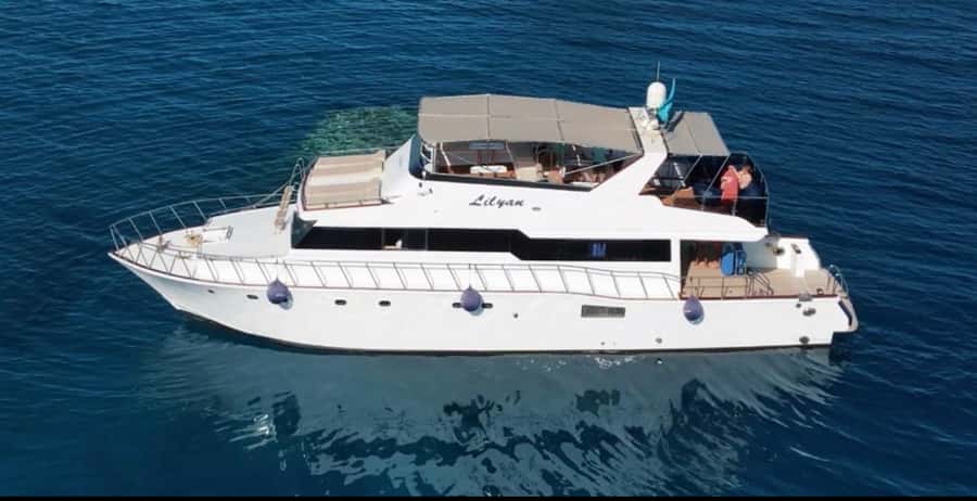 Hurghada: Luxury Yacht Trip with Personal Crew and Chef - Leaving Palm Royal marina for a five-hour escape