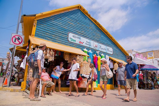 Isla Mujeres Luxury Sailing: Adults Only or Family Friendly - Adults-only or family-friendly: read the option carefully
