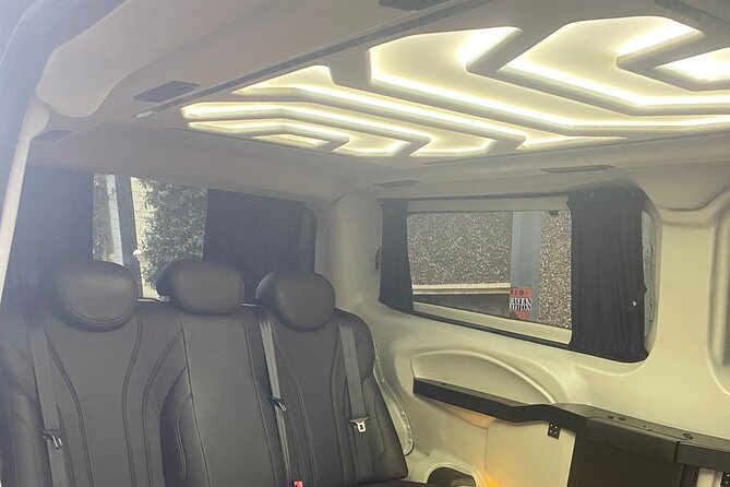 Istanbul Airport Private VIP Transfers Hotels and Cruise Port - The airport meeting point deserves careful attention
