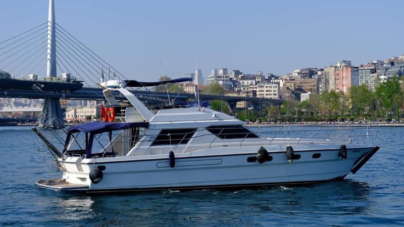 Istanbul: Luxury Yacht on Bosphorus - Food, music, and celebration extras