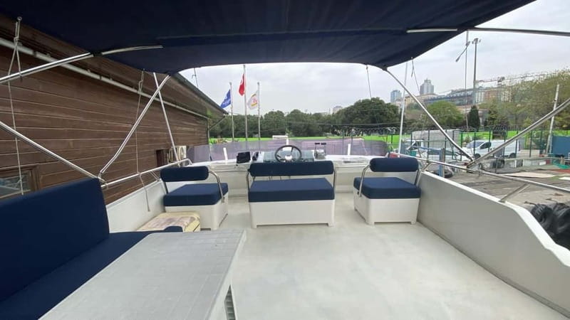 Istanbul: Luxury Yacht on Bosphorus - How good is the guide service?