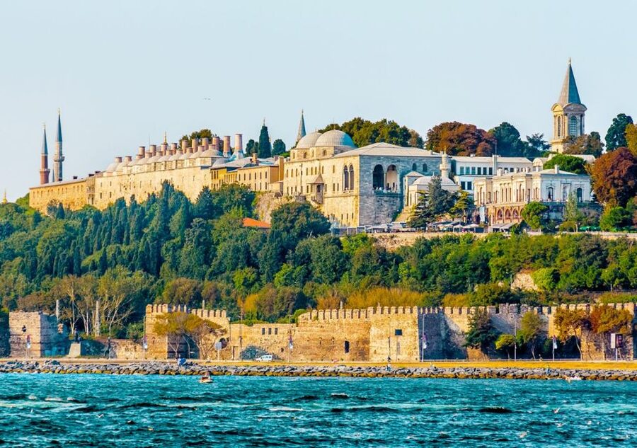 Istanbul: Old City Tour and Luxury Sunset Bosphorus Cruise - From Kabataş to the Bosphorus at sunset