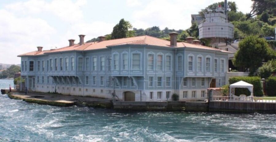 Istanbul: Private Bosphorus Cruise By Luxury Yacht - Timing, Transfers, And The Drop-Off