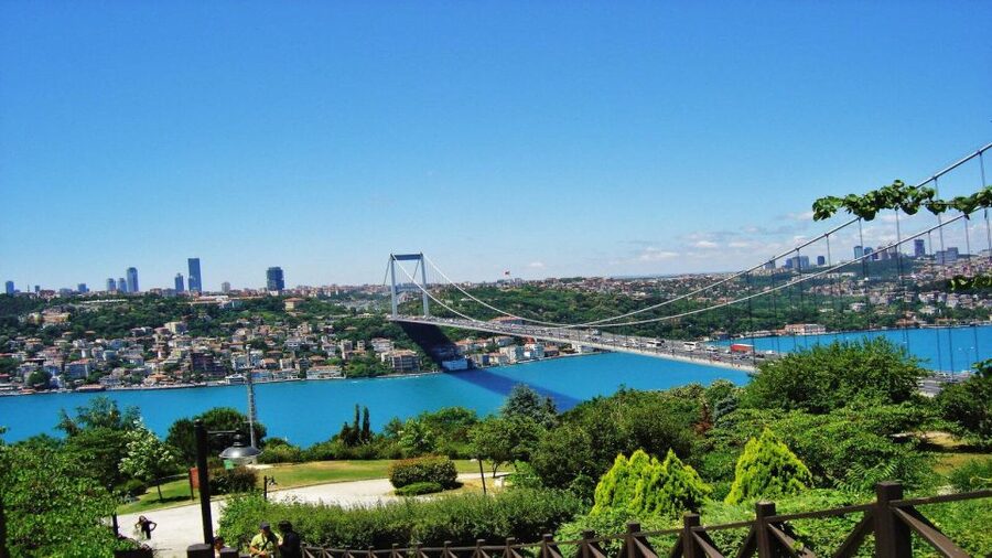 Istanbul: Private Bosphorus Cruise By Luxury Yacht - Boat Comfort And The Private Group Advantage
