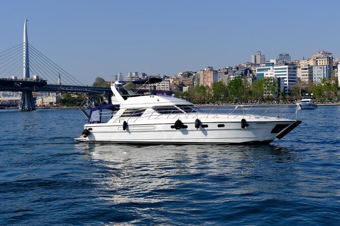 Istanbul Private Luxury Yacht on Bosphorus - Thirty minutes along Istanbul’s European shore