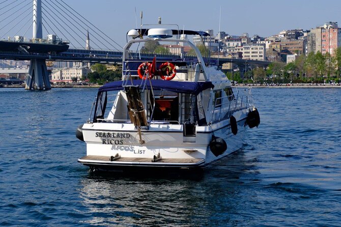 Istanbul Private Luxury Yacht on Bosphorus - What the private yacht format really offers