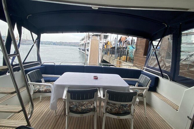 Istanbul Private Luxury Yacht on Bosphorus - Staff service and the mood onboard