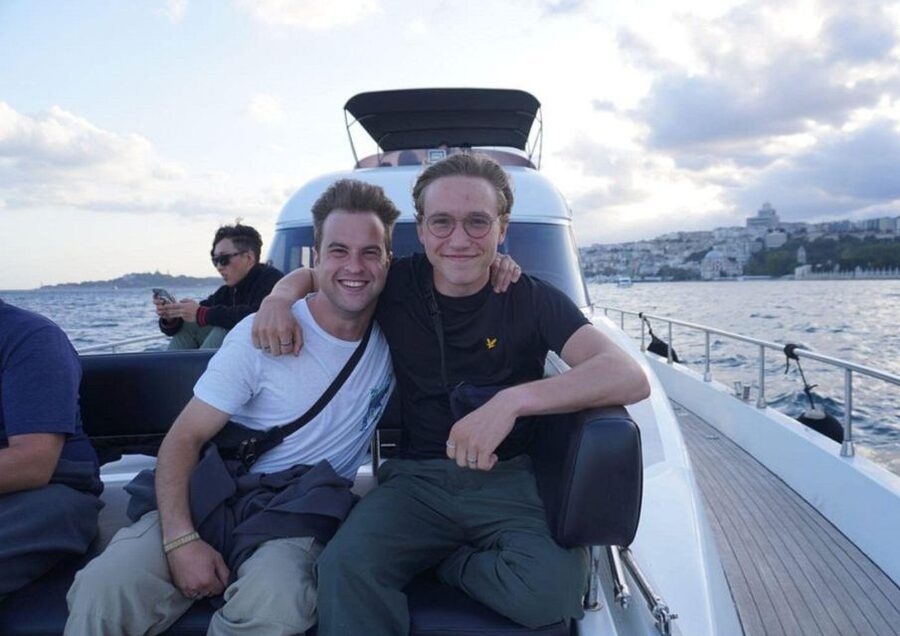 Istanbul: Small-Group Luxury Yacht Sunset Cruise w/ Snacks - The yacht, group size, and comfort