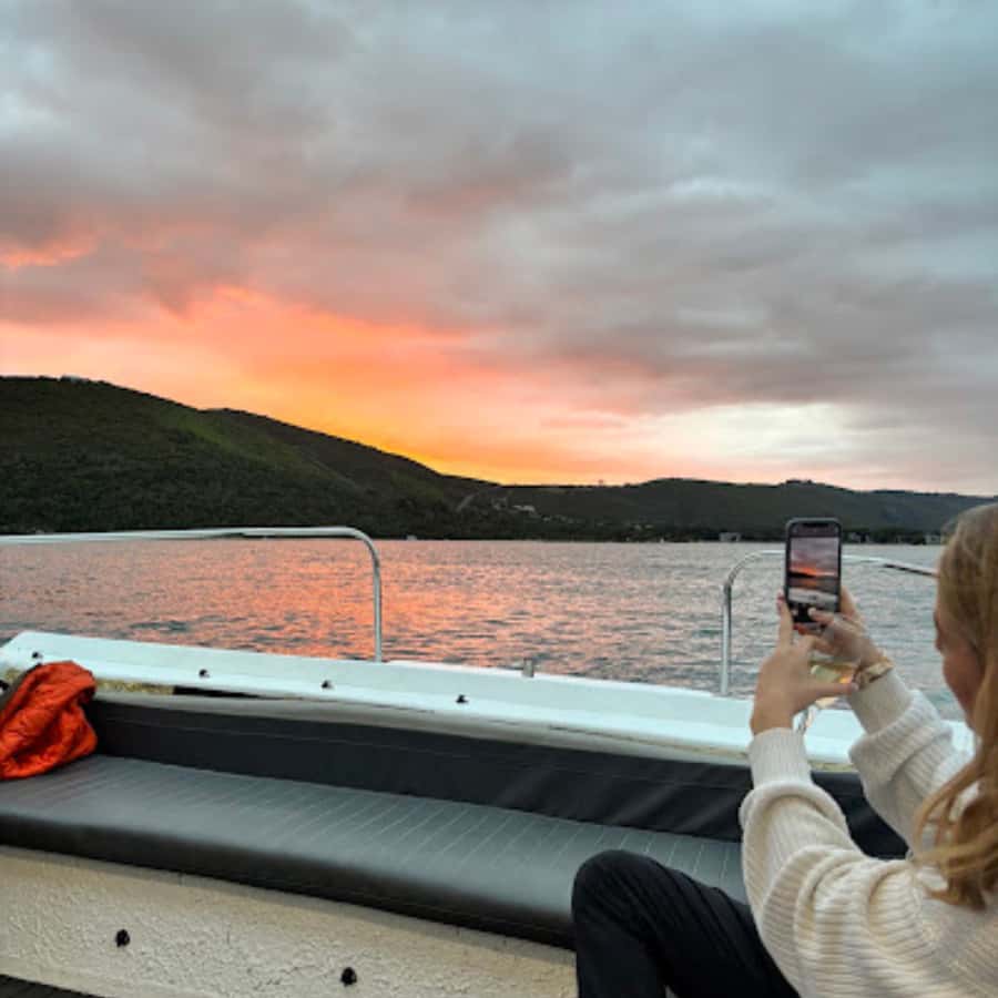 Knysna: Wine & Oyster Luxury Lounger Sunset Cruise - Key points at a glance