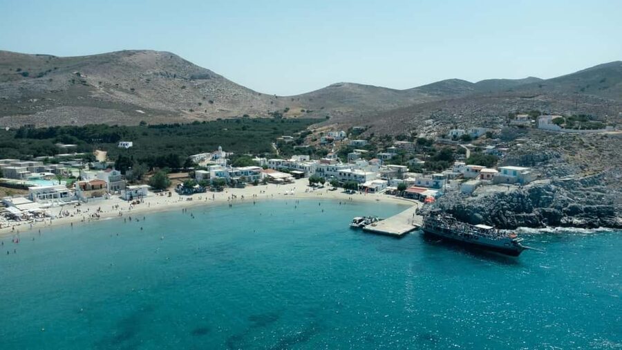 Kos Pearl 3 Island: Lounge in Luxury on the Aegean Waves - Music, dancing, and the social side of the boat