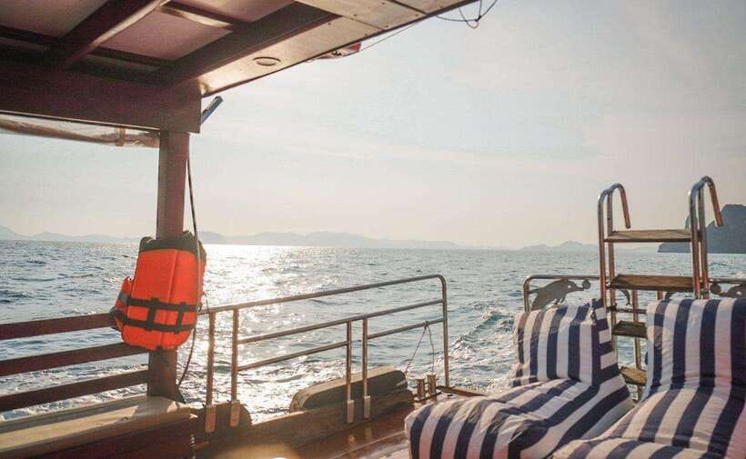 Krabi: Koh Hong Small Group Tour by Luxury Longtail Boat - Morning, afternoon, or sunset?