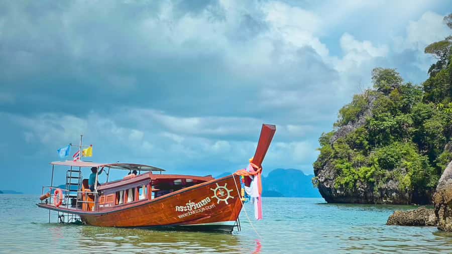 Krabi: Luxury Sunset Cruise to Hong Island Private Tour - Looking for glowing plankton after dark