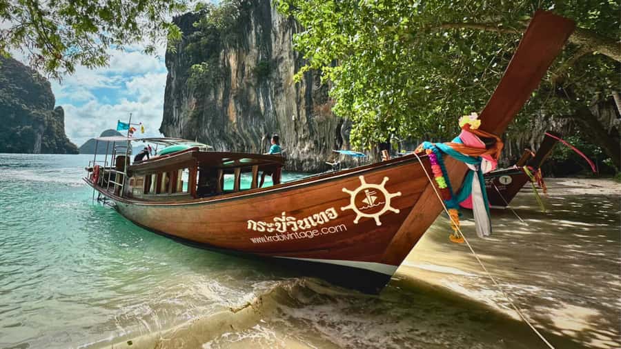 Krabi: Private Luxury Boat to Hong Islands Sunrise & Picnic - Why the early start is worth considering