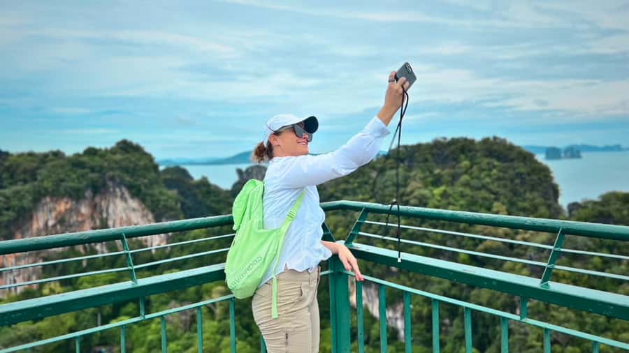 Krabi: Private Luxury Boat to Hong Islands Sunrise & Picnic - Pak Bia Island and the snorkeling question