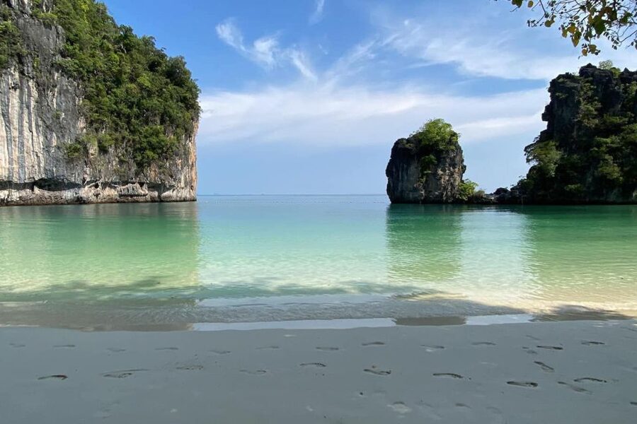 Krabi: Private Luxury Long-Tail Boat Tour to Hong Island - The important details people often miss