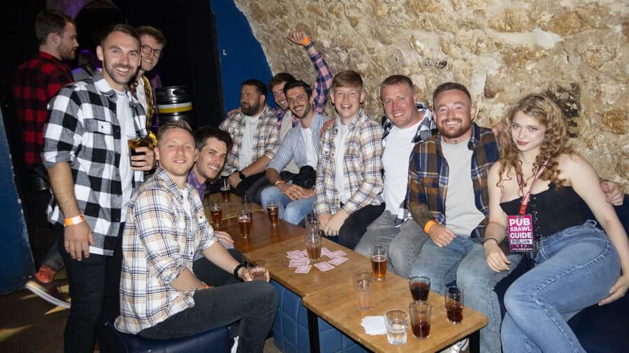 Krakow: Pub Crawl 1H Open Bar, VIP Entry & Welcome Shots - What the night costs after the free hour