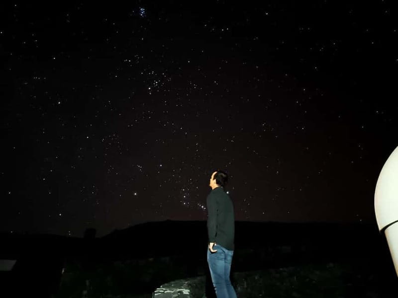 La Palma: VIP Night Sky Tour With Your Own Telescope - Binoculars show you the wider picture