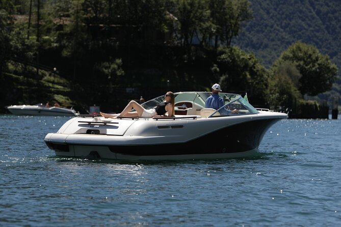Lake Como: 2-Hour Luxury Speedboat Private Tour - Como to Cernobbio: the grand opening