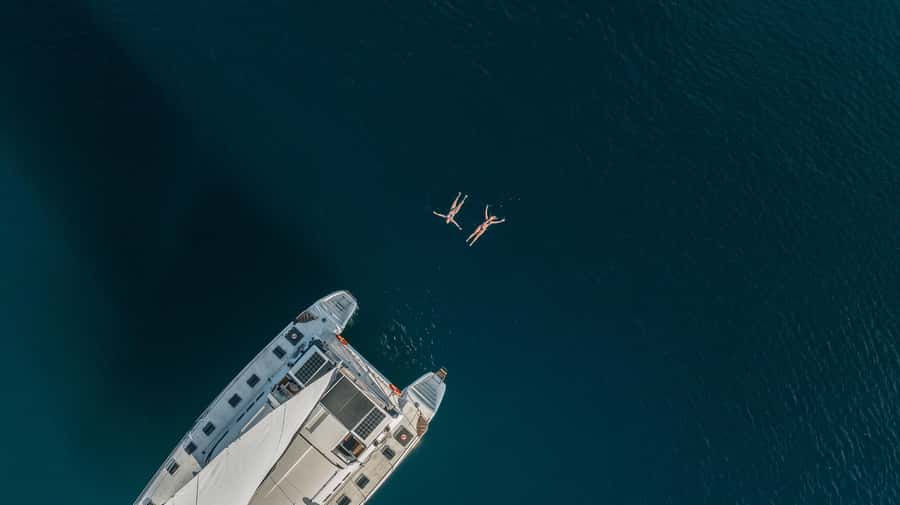 Lake Taupo: Luxury Sailing Catamaran to Māori Rock Carvings - Meeting the Māori Rock Carvings