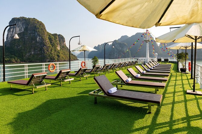 Lan Ha bay luxury cruise 2D/1N: Kayaking, Swimming & full meals, pristine bay - Why Lan Ha Bay feels different from the usual bay cruise